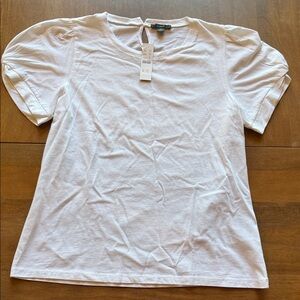 White JCrew Women’s Cotton Tshirt With Runched Sleeve Detail. NWT, size M.